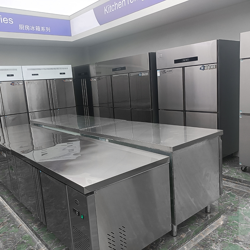 Cuisneoir Cistine Cruach Dhosmálta Dhá Dhoras Cuisneoir Cistine Cruach Dhosmálta Dhá Dhoras