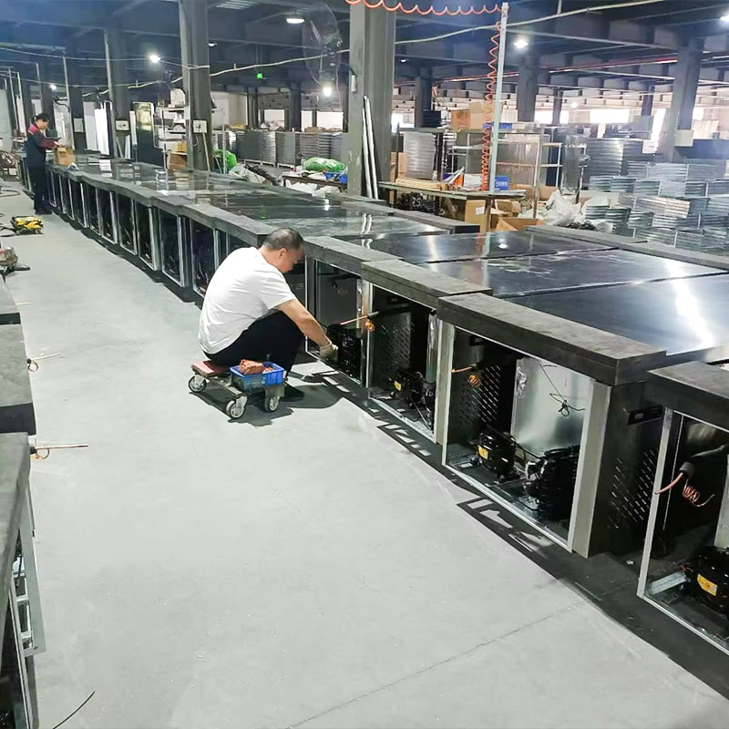 Comh-Aireachta Cistine Fuarú Maol 1.8m Aer-fhuaraithe Comh-Aireachta Cistine Fuarú Maol 1.8m Aer-fhuaraithe